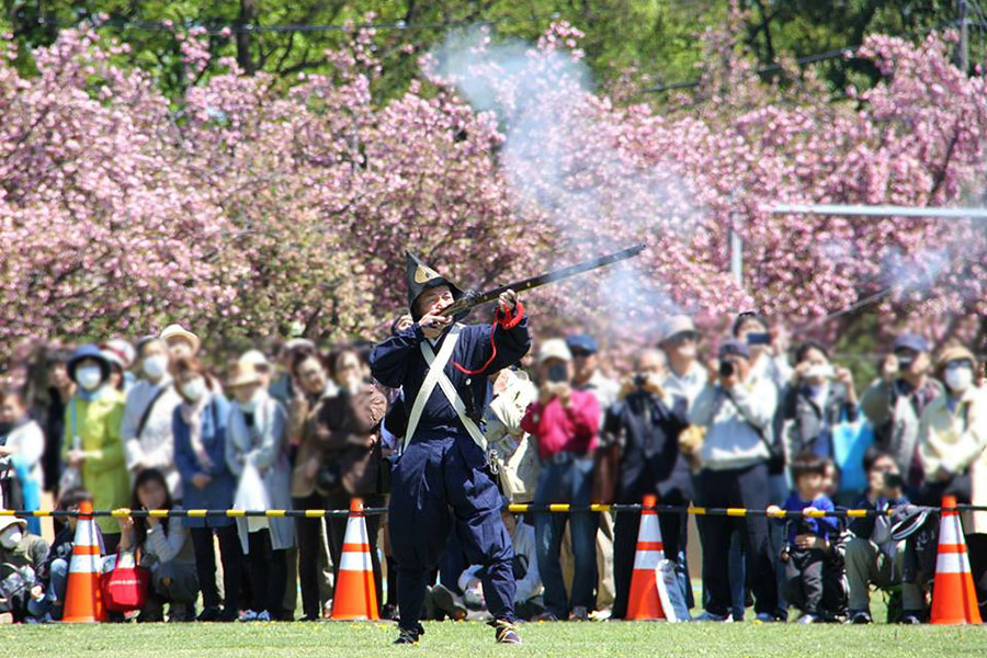 西洋流火術鉄砲隊保存会 射撃の様子