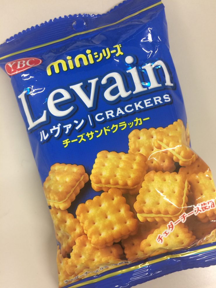 チーズサンドクラッカーのミニ袋