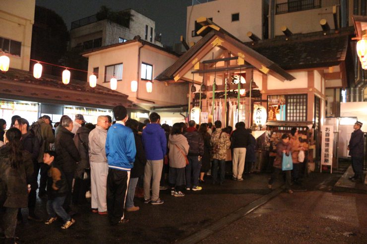 酉の市（参拝客）